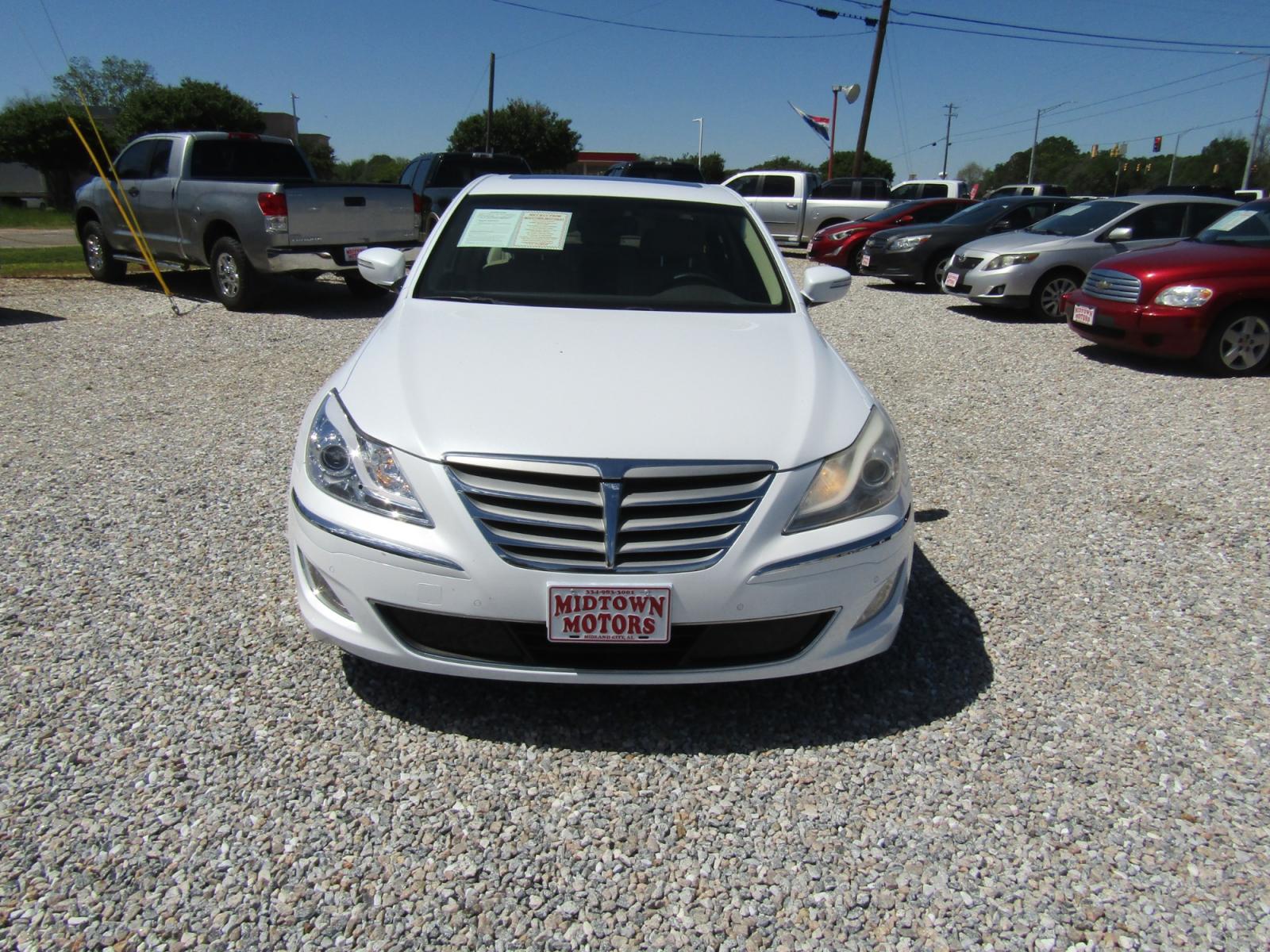 2014 White /Tan Hyundai Genesis (KMHGC4DD2EU) with an V6 engine, Automatic transmission, located at 15016 S Hwy 231, Midland City, AL, 36350, (334) 983-3001, 31.306210, -85.495277 - Photo #1